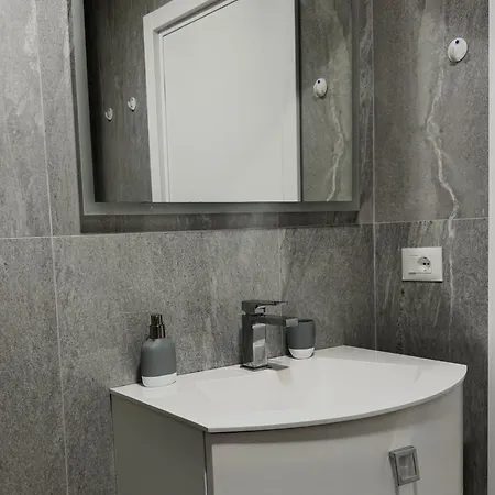 Incasso Center * Тирана